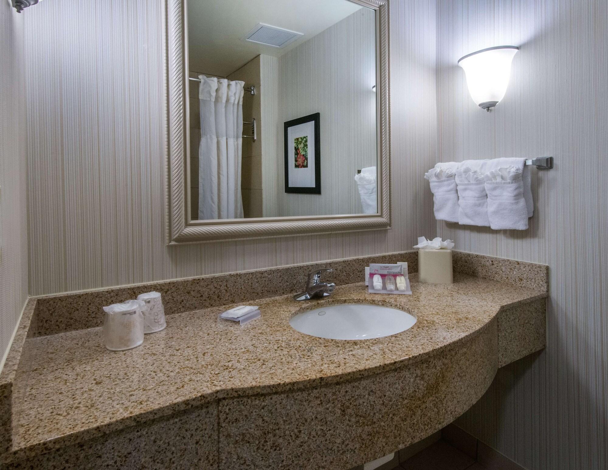 Hilton Garden Inn Tallahassee Central Exterior foto