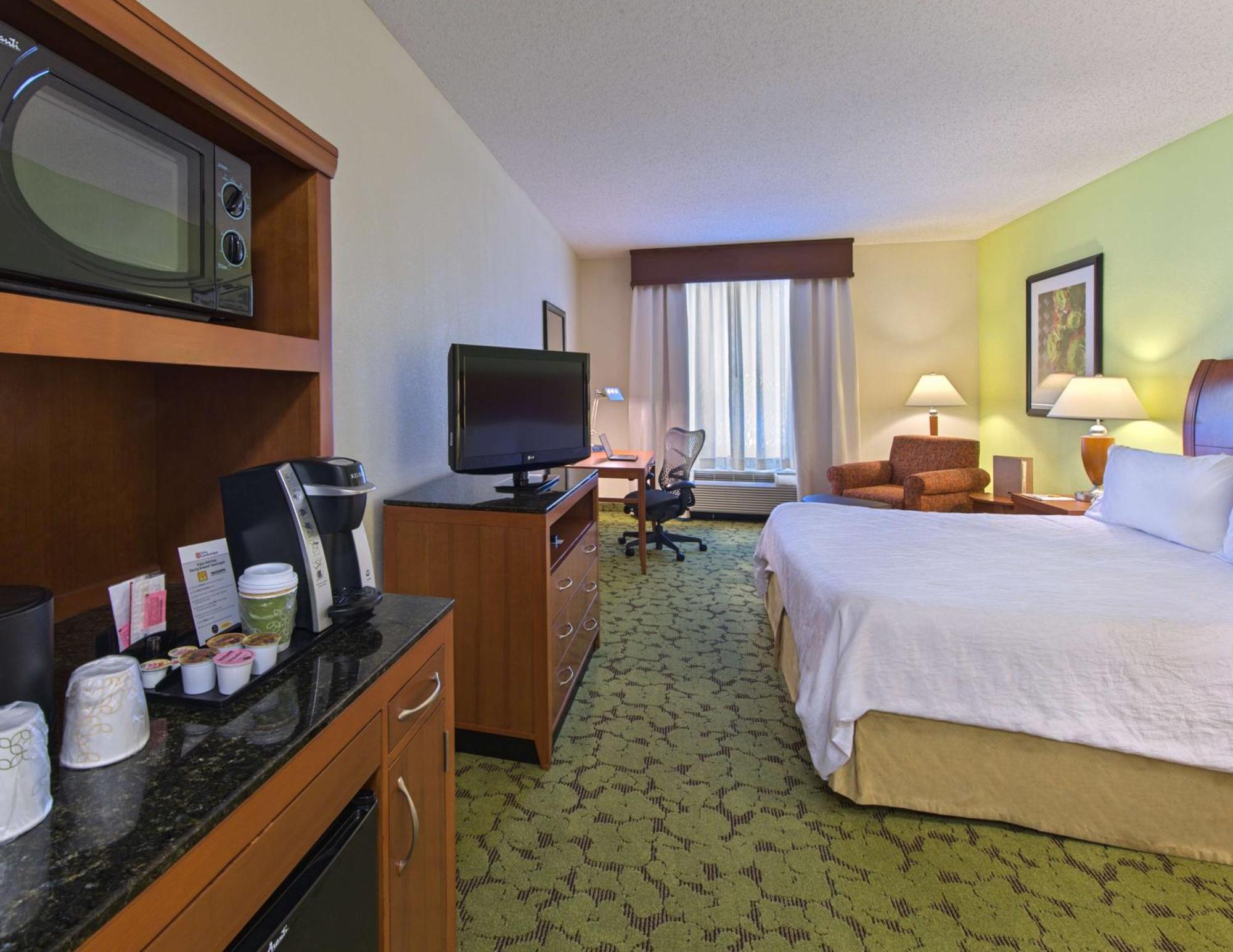 Hilton Garden Inn Tallahassee Central Exterior foto