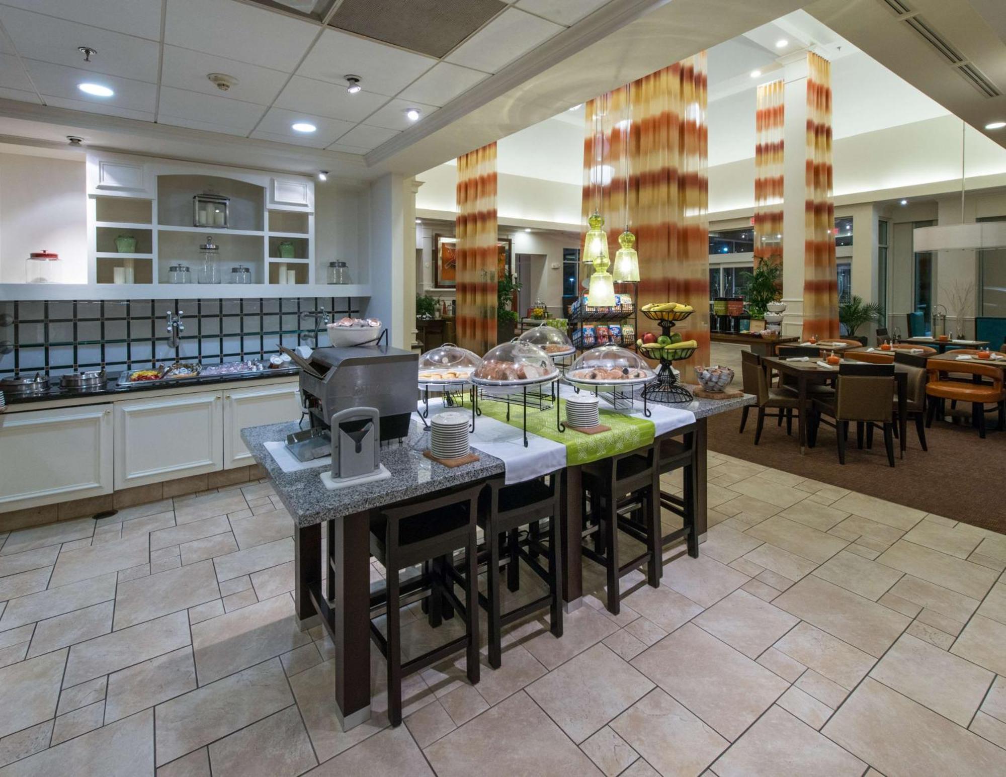 Hilton Garden Inn Tallahassee Central Exterior foto